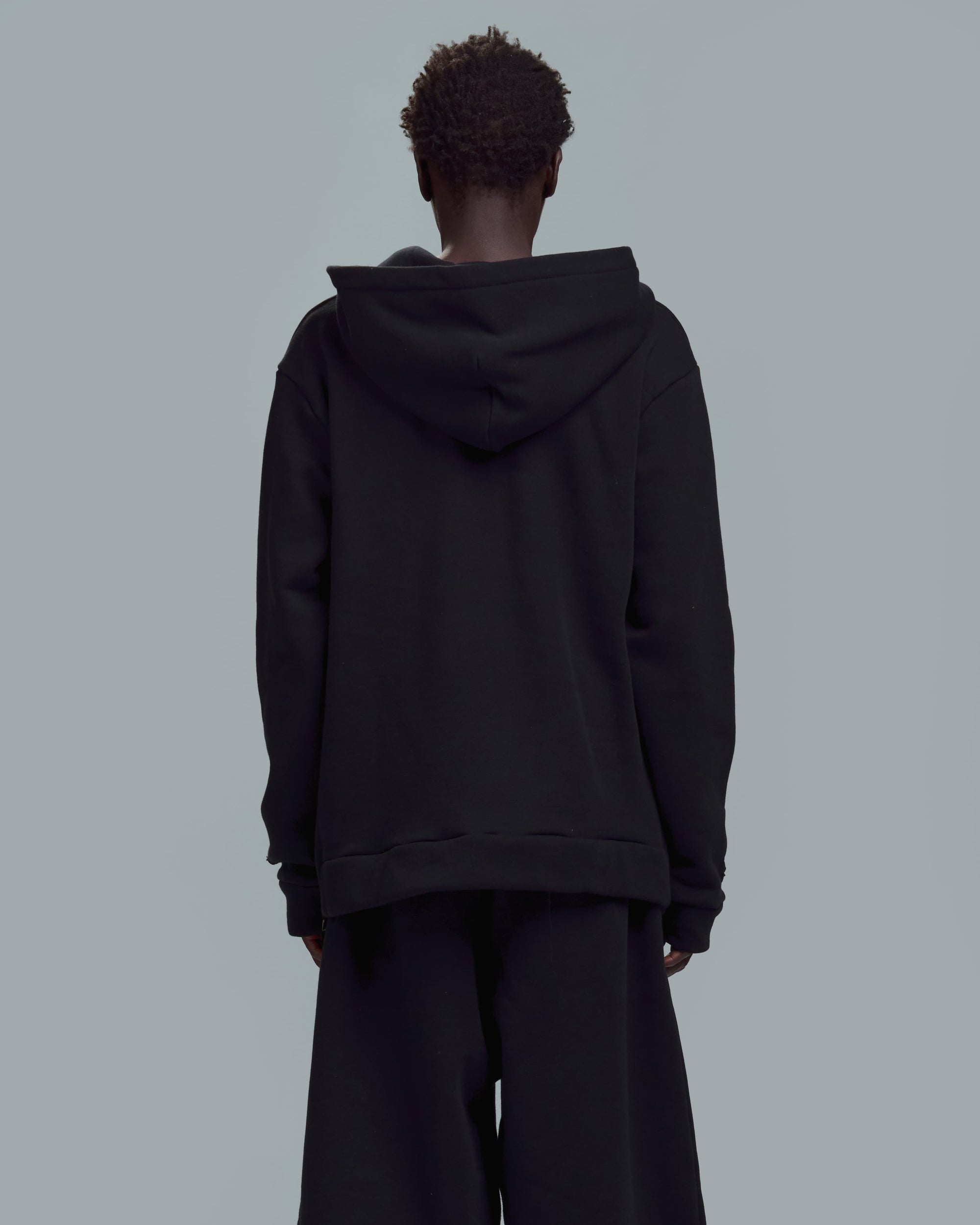 HIGH RISK SLIM FIT ZIPPER HOODIE - BLACK