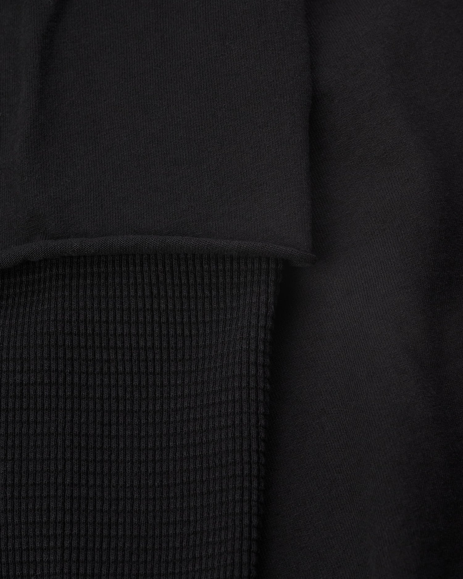 HIGH RISK THERMAL TEE - BLACK
